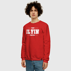 Свитшот хлопковый мужской Team Ilyin forever - фамилия на латинице, цвет: красный — фото 2