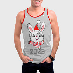 Майка-безрукавка мужская Белый кролик в шарфе 2023, цвет: 3D-красный — фото 2