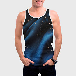 Майка-безрукавка мужская Синяя волнистая текстура на черном, цвет: 3D-белый — фото 2