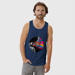 Майка мужская хлопок Космонавт с разноцветными брызгами, цвет: тёмно-синий — фото 2