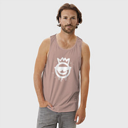 Майка мужская хлопок Смайлик в короне - граффити, цвет: пыльно-розовый — фото 2