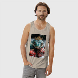 Майка мужская хлопок Новогодняя змея королева, цвет: миндальный — фото 2