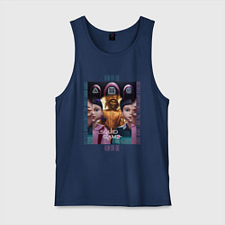 Майка мужская хлопок Игра в кальмара на фоне кукол роботов, цвет: тёмно-синий