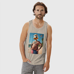 Майка мужская хлопок Donald Duck-Trump on a Florida beach, цвет: миндальный — фото 2