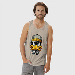 Майка мужская хлопок Duffy Duck in headphones, цвет: миндальный — фото 2