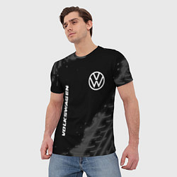 Футболка мужская Volkswagen speed на темном фоне со следами шин: на, цвет: 3D-принт — фото 2