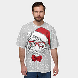 Футболка оверсайз мужская Белый тигр в шапке Санты, цвет: 3D-принт — фото 2