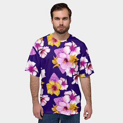 Футболка оверсайз мужская Цветы Розовые Гибискус и Оранжевые Ирисы На Синем, цвет: 3D-принт — фото 2