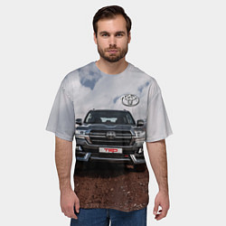 Футболка оверсайз мужская Toyota Land Cruiser in the mountains, цвет: 3D-принт — фото 2