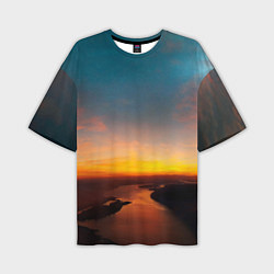 Мужская футболка оверсайз Горная река на фоне заката
