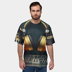 Футболка оверсайз мужская Золотые наушники, цвет: 3D-принт — фото 2