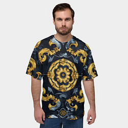 Футболка оверсайз мужская Золотые и синие абстрактные узоры, цвет: 3D-принт — фото 2
