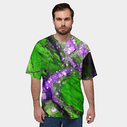 Футболка оверсайз мужская Фиолетовый минерал в зелёном камне, цвет: 3D-принт — фото 2