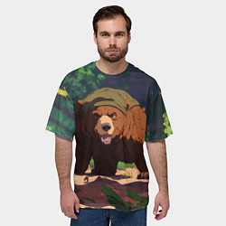 Футболка оверсайз мужская Бурый медведь в лесу, цвет: 3D-принт — фото 2