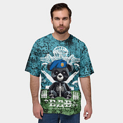 Футболка оверсайз мужская Медведь десантник на фоне флага ВДВ, цвет: 3D-принт — фото 2
