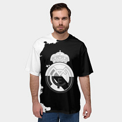 Футболка оверсайз мужская Реал Мадрид черно белые краски, цвет: 3D-принт — фото 2