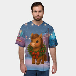 Футболка оверсайз мужская Лошадка с новогоднем венком 2026, цвет: 3D-принт — фото 2