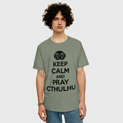 Футболка оверсайз мужская Keep Calm & Pray Cthulhu, цвет: авокадо — фото 2