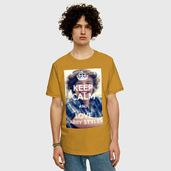 Футболка оверсайз мужская Keep Calm & Love Harry Styles, цвет: горчичный — фото 2