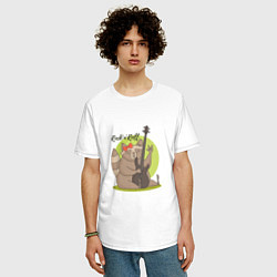 Футболка оверсайз мужская Енот бас-гитарист Рок-н-ролл, цвет: белый — фото 2