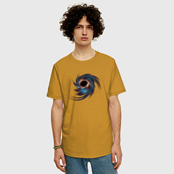 Футболка оверсайз мужская Черная дыра с планетами и звездами, цвет: горчичный — фото 2