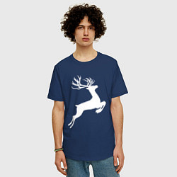 Футболка оверсайз мужская Новогодний минималистичный олень, цвет: тёмно-синий — фото 2