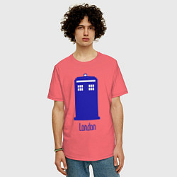 Футболка оверсайз мужская Tardis - London, цвет: коралловый — фото 2