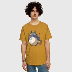 Футболка оверсайз мужская Смешной тоторо, цвет: горчичный — фото 2