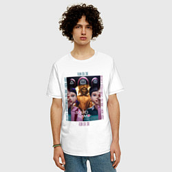 Футболка оверсайз мужская Игра в кальмара на фоне кукол роботов, цвет: белый — фото 2