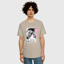 Футболка оверсайз мужская Ченнинг Тейтум краш с сердечками, цвет: миндальный — фото 2