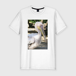 Мужская slim-футболка Пеликан в природе