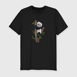 Мужская slim-футболка Панда висит на дереве