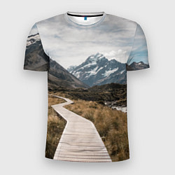 Мужская спорт-футболка Дорога посреди поля в горах