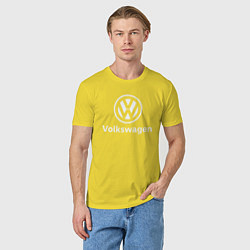 Футболка хлопковая мужская VOLKSWAGEN, цвет: желтый — фото 2