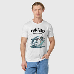 Футболка хлопковая мужская Surfing never alone - shark and girl, цвет: белый — фото 2