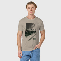 Футболка хлопковая мужская Гоночный спорткар, цвет: миндальный — фото 2