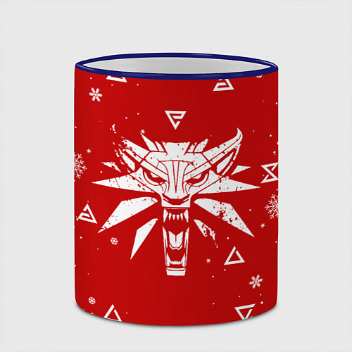 Кружка цветная КРАСНЫЙ СВИТЕР ВЕДЬМАК НОВОГОДНИЙ / 3D-Синий кант – фото 2