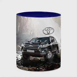 Кружка 3D Toyota Land Cruiser 200 в пещере со скальными рису, цвет: 3D-белый + синий — фото 2
