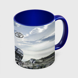 Кружка 3D Toyota Land Cruiser Prado на скальных камнях Mount, цвет: 3D-белый + синий