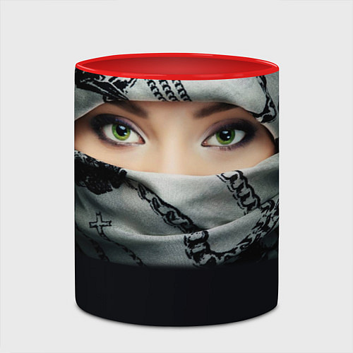 Кружка цветная Зеленоглазая девушка в хиджабе / 3D-Белый + красный – фото 2