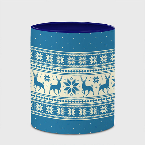 Кружка цветная Sweater with deer on a blue background / 3D-Белый + синий – фото 2