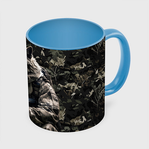 Кружка цветная Волк солдат в камуфляже / 3D-Белый + небесно-голубой – фото 1