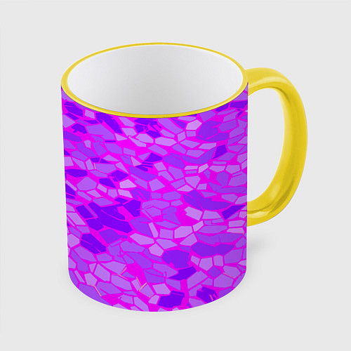Кружка цветная Фиолетовые плитки на розовом фоне / 3D-Желтый кант – фото 1