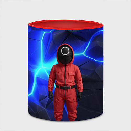 Кружка цветная Игра в кальмара страж треугольник / 3D-Белый + красный – фото 2