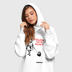 Женское худи-платье BANKSY БЭНКСИ следуйте за своим сердцем, цвет: белый — фото 2
