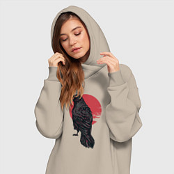 Женское худи-платье Ворон на красном круге, цвет: миндальный — фото 2