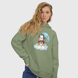 Толстовка оверсайз женская Пингвин на облаке с зонтом, цвет: авокадо — фото 2