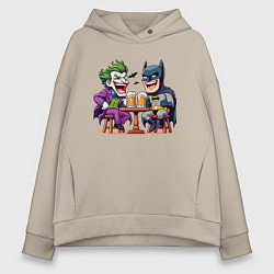 Толстовка оверсайз женская Джокер и Бэтмен пьют пиво за столом, цвет: миндальный