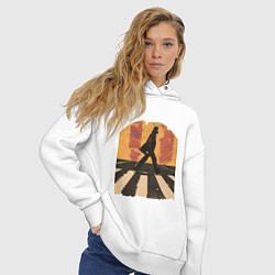 Толстовка оверсайз женская Пешеходный переход поп-арт ретро 1970-е на закате, цвет: белый — фото 2
