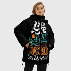 Куртка зимняя женская Жизнь коротка, а мир безумен, цвет: 3D-черный — фото 2
